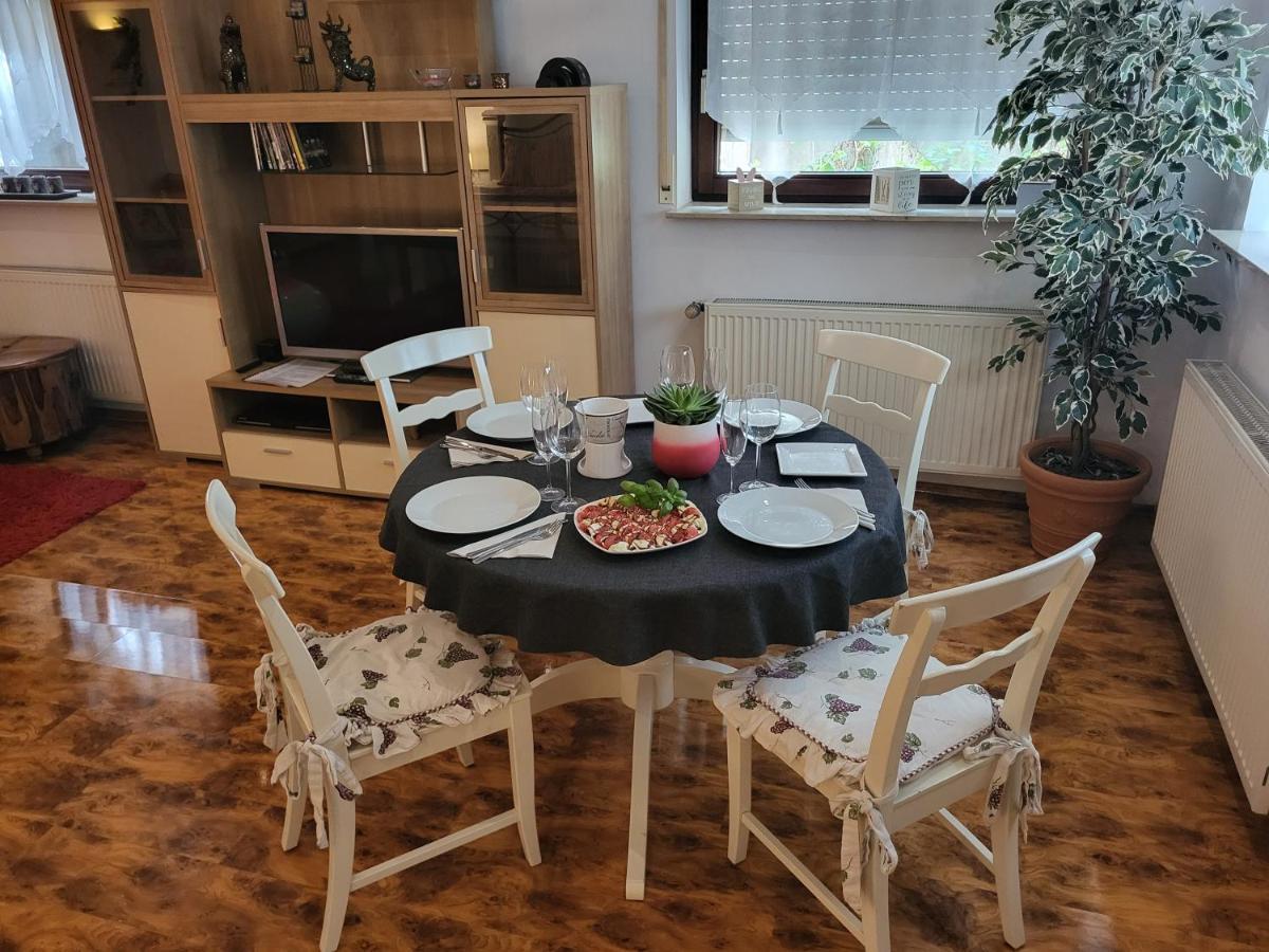 Ferienwohnung Fuer 4 Personen Mit Schnellem Wlan, Glasfaser, Tv Paket Beilstein  Εξωτερικό φωτογραφία